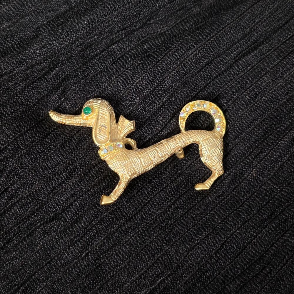 Vintage Gold Tone Dachshund Dog Brooch Green Rhinestone Eye AB Crystal Pin